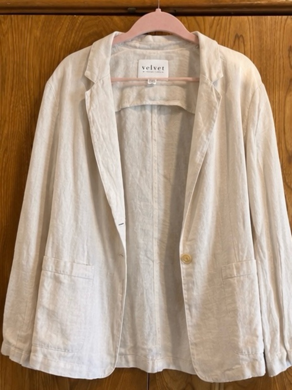 Beautiful Velvet by Graham & Spencer Cassie blazer in the Beach color, size M.